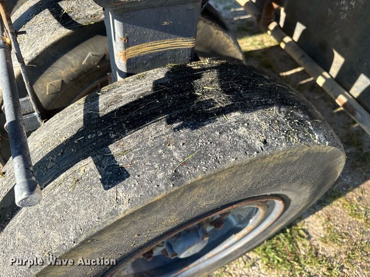 image for item EN4608 1987 Bomag BW12R pneumatic roller