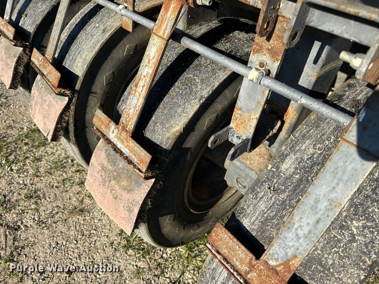 image for item EN4608 1987 Bomag BW12R pneumatic roller