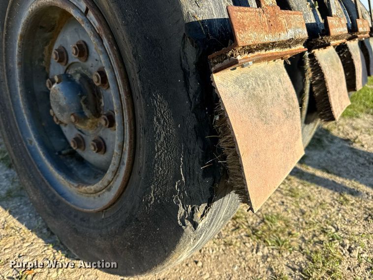 image for item EN4608 1987 Bomag BW12R pneumatic roller