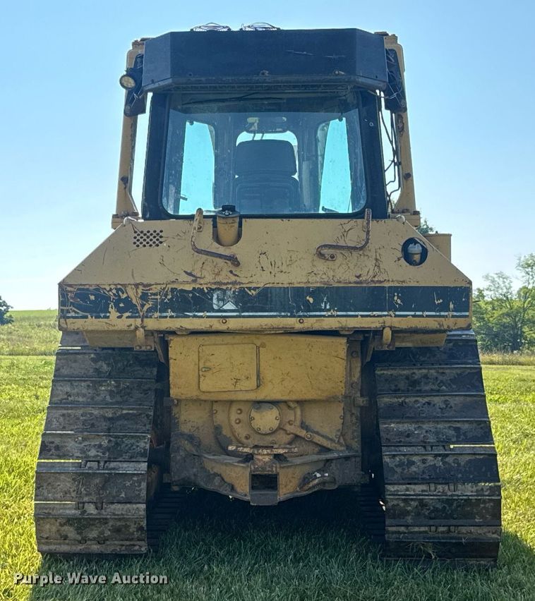 image for item EN4609 1997 Caterpillar D6M dozer