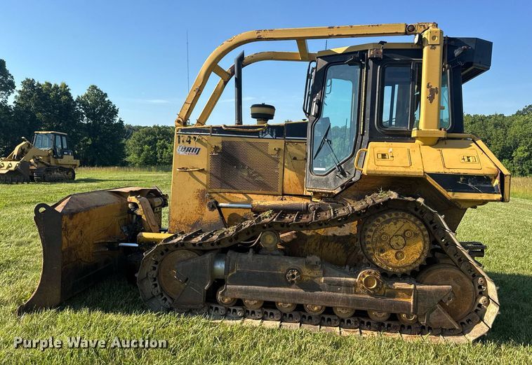 image for item EN4609 1997 Caterpillar D6M dozer