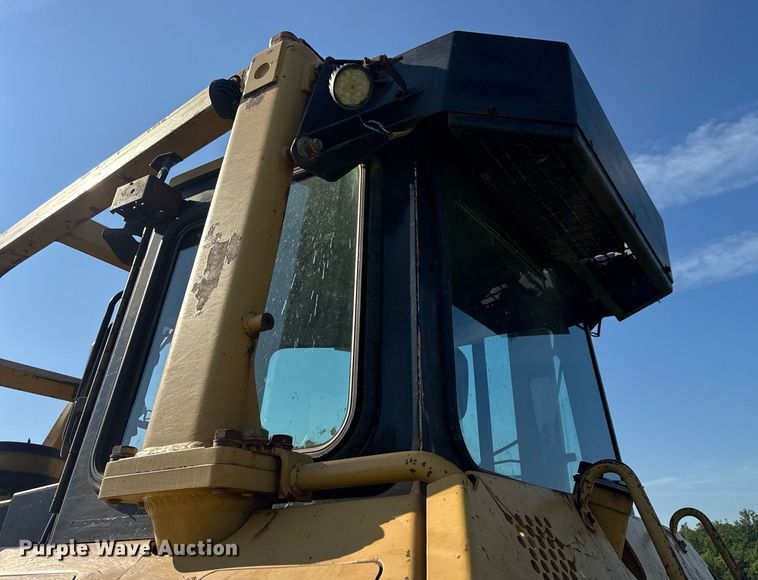 image for item EN4609 1997 Caterpillar D6M dozer