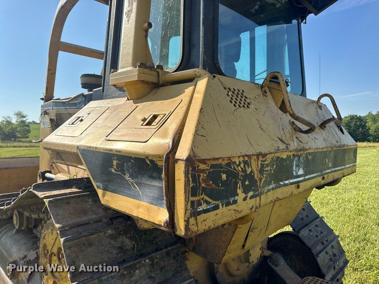 image for item EN4609 1997 Caterpillar D6M dozer