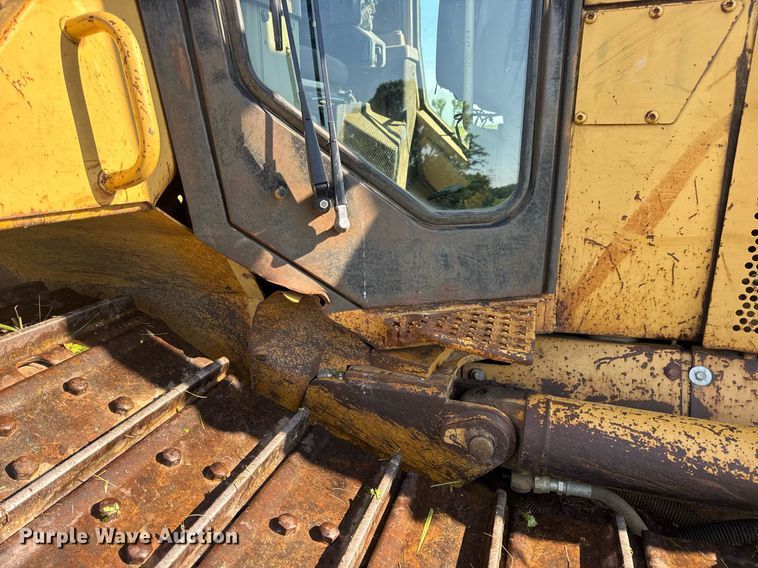 image for item EN4609 1997 Caterpillar D6M dozer