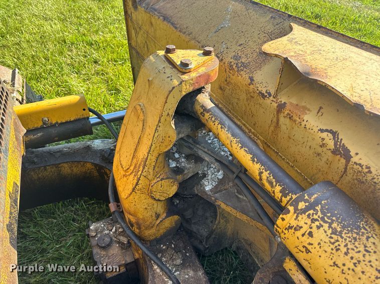 image for item EN4609 1997 Caterpillar D6M dozer