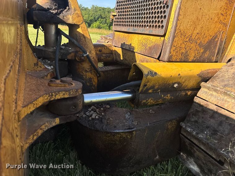 image for item EN4609 1997 Caterpillar D6M dozer