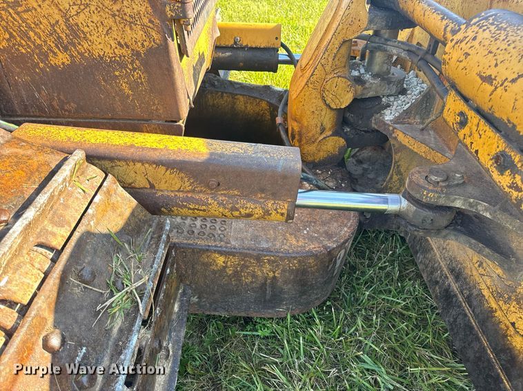 image for item EN4609 1997 Caterpillar D6M dozer