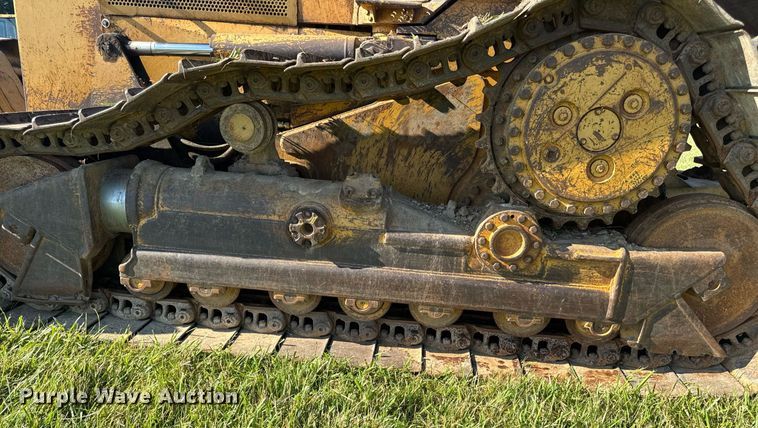 image for item EN4609 1997 Caterpillar D6M dozer