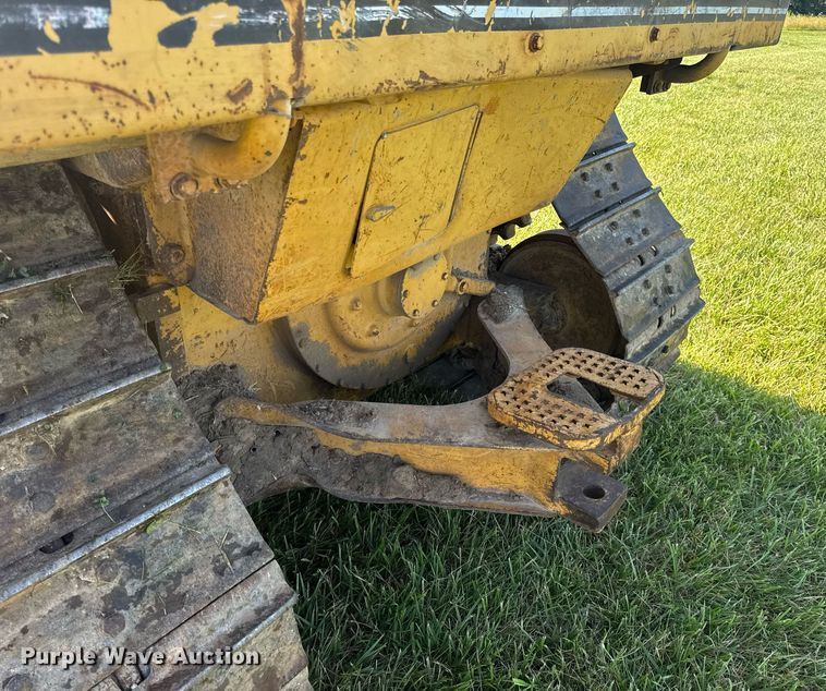 image for item EN4609 1997 Caterpillar D6M dozer