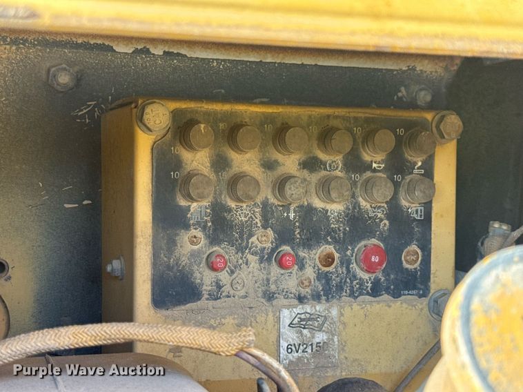 image for item EN4609 1997 Caterpillar D6M dozer