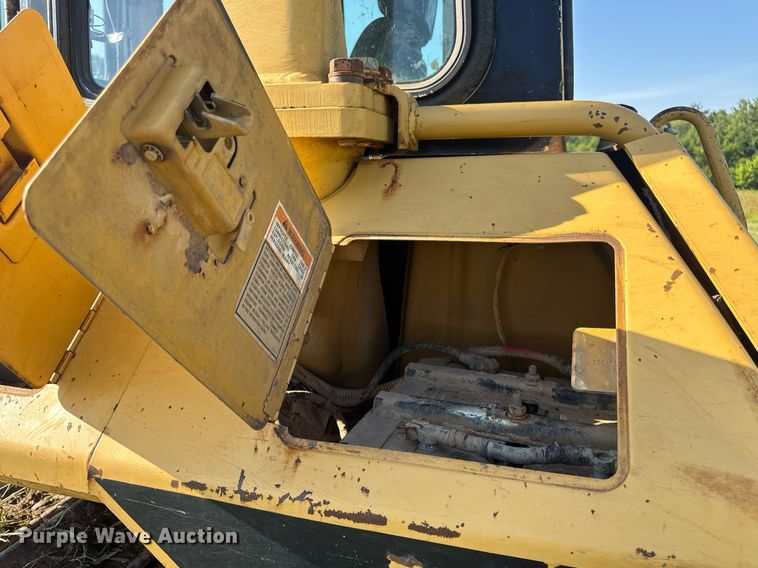 image for item EN4609 1997 Caterpillar D6M dozer