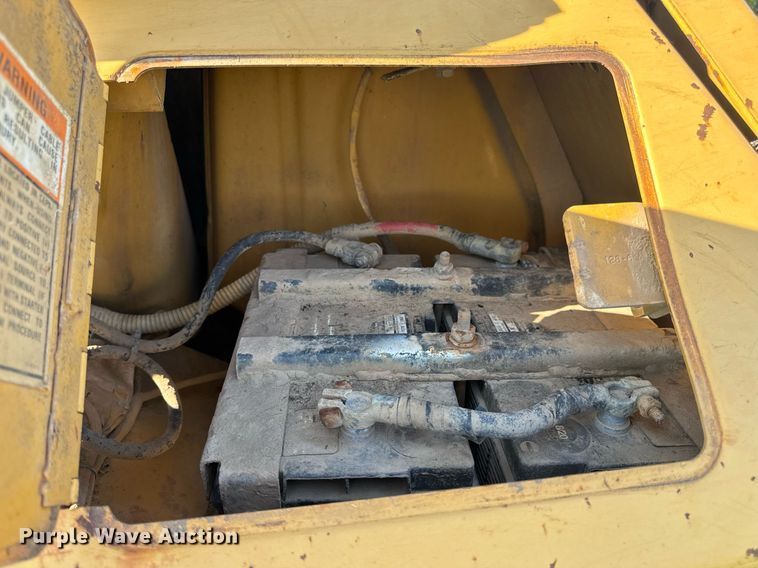 image for item EN4609 1997 Caterpillar D6M dozer
