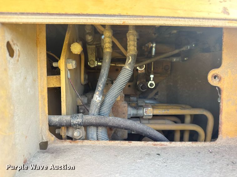 image for item EN4609 1997 Caterpillar D6M dozer