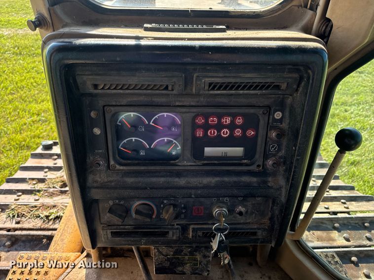 image for item EN4609 1997 Caterpillar D6M dozer