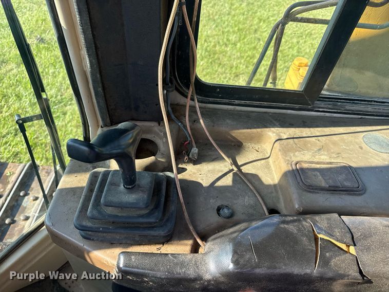 image for item EN4609 1997 Caterpillar D6M dozer