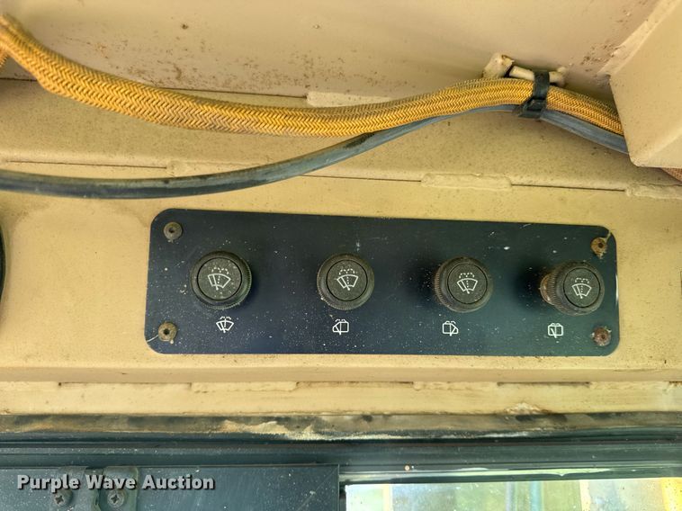 image for item EN4609 1997 Caterpillar D6M dozer