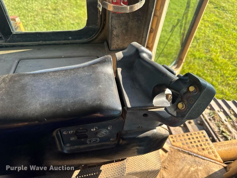 image for item EN4609 1997 Caterpillar D6M dozer