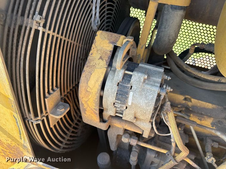 image for item EN4609 1997 Caterpillar D6M dozer