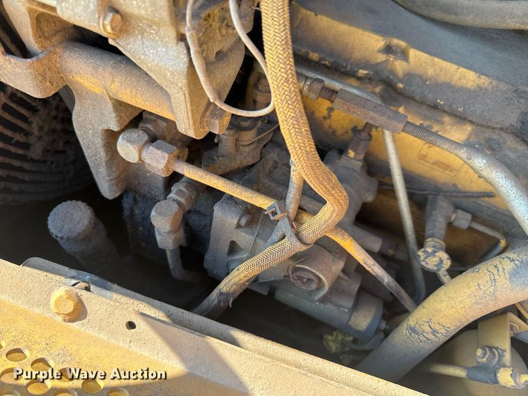 image for item EN4609 1997 Caterpillar D6M dozer