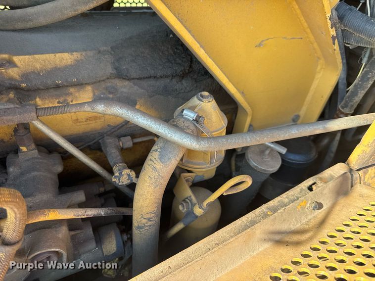 image for item EN4609 1997 Caterpillar D6M dozer