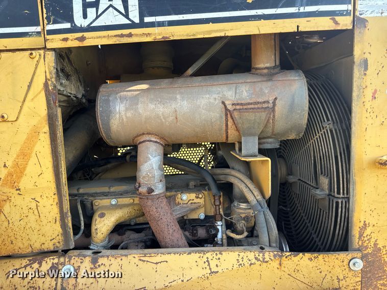 image for item EN4609 1997 Caterpillar D6M dozer