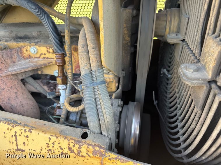 image for item EN4609 1997 Caterpillar D6M dozer
