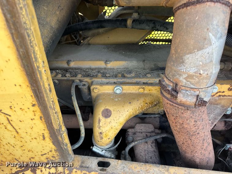 image for item EN4609 1997 Caterpillar D6M dozer
