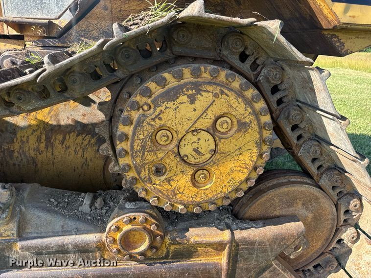 image for item EN4609 1997 Caterpillar D6M dozer