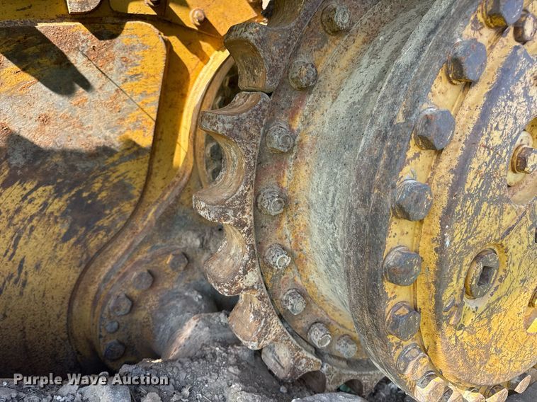 image for item EN4609 1997 Caterpillar D6M dozer