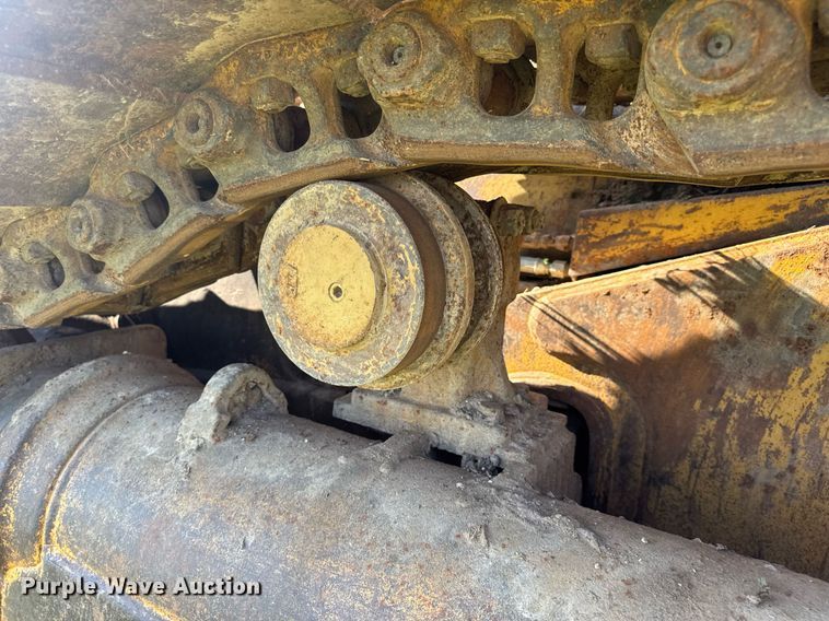 image for item EN4609 1997 Caterpillar D6M dozer