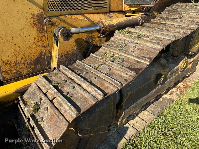 image for item EN4609 1997 Caterpillar D6M dozer
