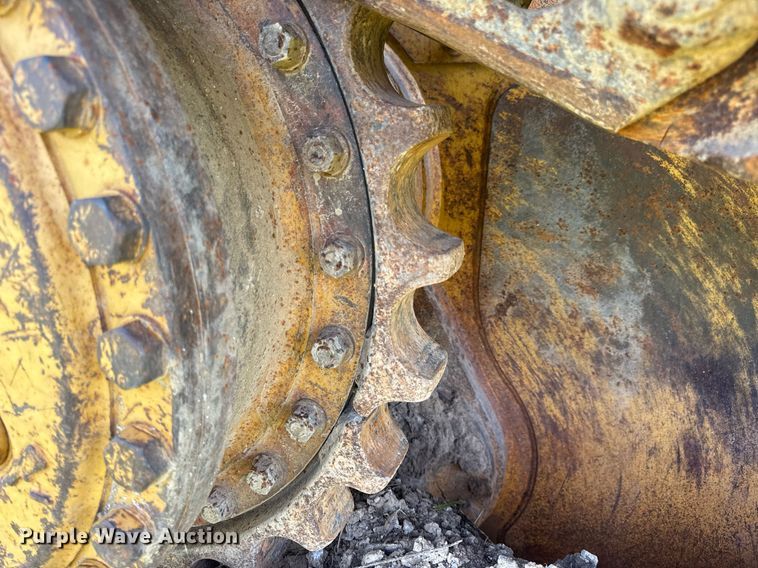 image for item EN4609 1997 Caterpillar D6M dozer