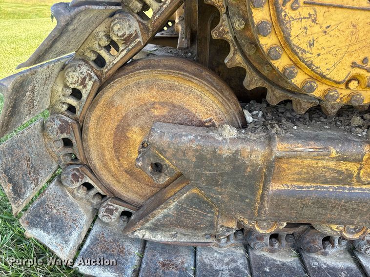 image for item EN4609 1997 Caterpillar D6M dozer