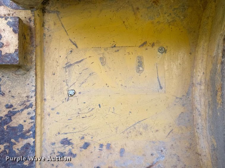 image for item EN4609 1997 Caterpillar D6M dozer