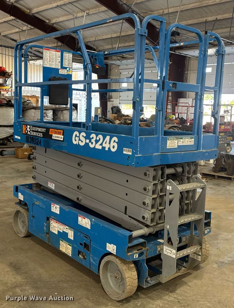 image for item EN4616 2020 Genie GS-3246 scissor lift