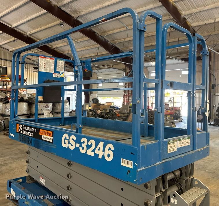 image for item EN4616 2020 Genie GS-3246 scissor lift