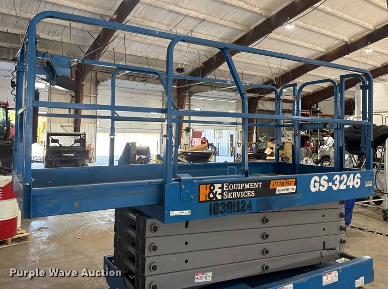 image for item EN4616 2020 Genie GS-3246 scissor lift