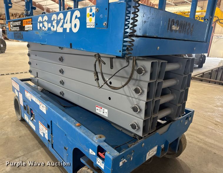 image for item EN4616 2020 Genie GS-3246 scissor lift