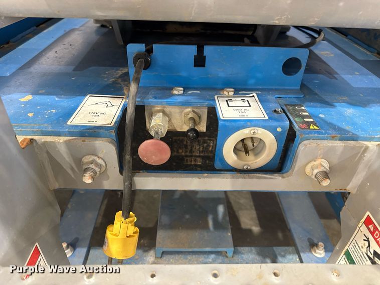 image for item EN4616 2020 Genie GS-3246 scissor lift