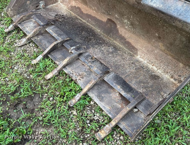 image for item EN4617 1995 New Holland LX565 skid steer loader