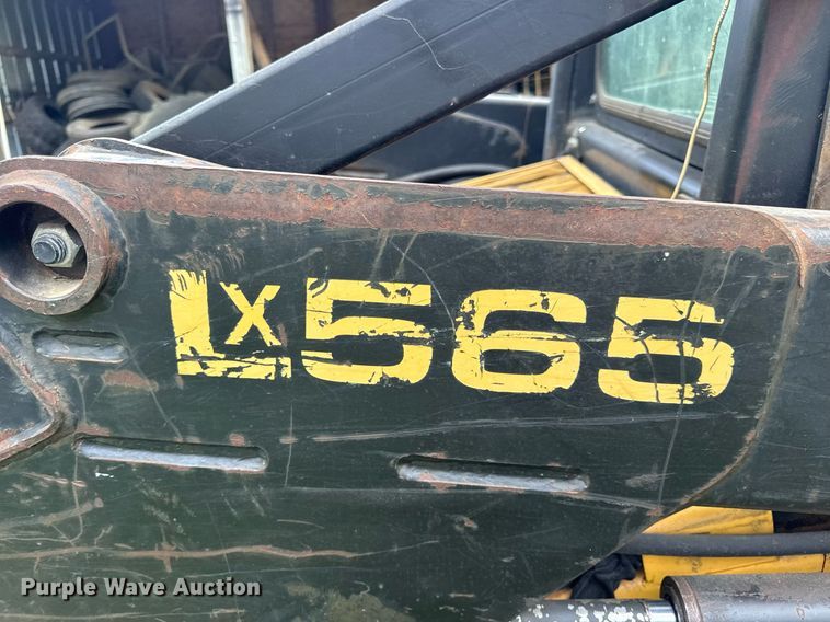 image for item EN4617 1995 New Holland LX565 skid steer loader