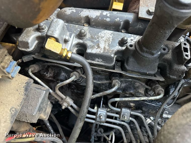 image for item EN4617 1995 New Holland LX565 skid steer loader