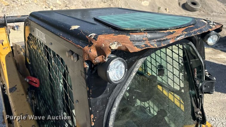 image for item EN4621 2016 Caterpillar 242D skid steer loader