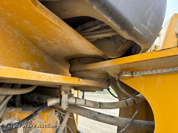 image for item EN4622 2014 John Deere 844K-II wheel loader