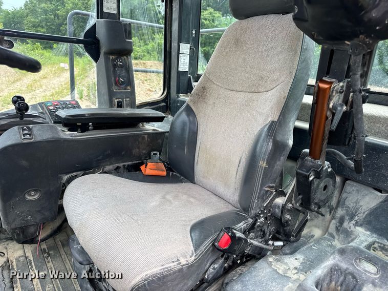 image for item EN4622 2014 John Deere 844K-II wheel loader