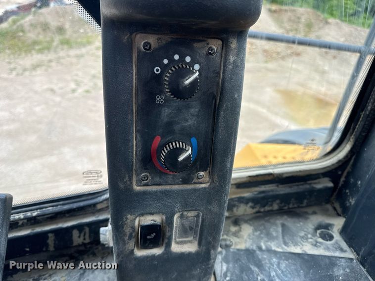 image for item EN4622 2014 John Deere 844K-II wheel loader