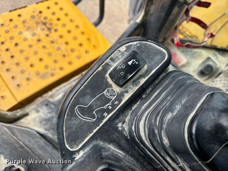 image for item EN4622 2014 John Deere 844K-II wheel loader