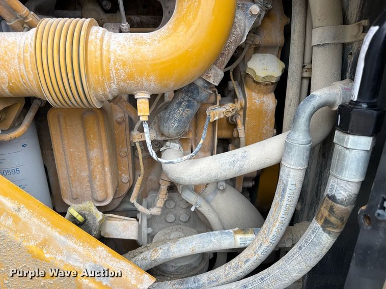 image for item EN4622 2014 John Deere 844K-II wheel loader