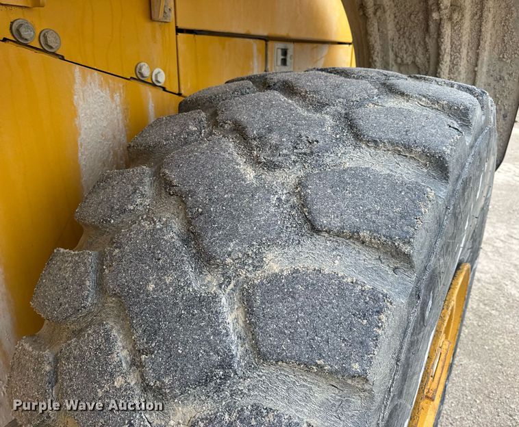 image for item EN4622 2014 John Deere 844K-II wheel loader