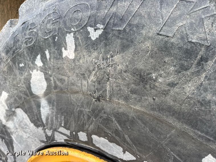 image for item EN4622 2014 John Deere 844K-II wheel loader